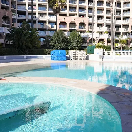 426, Vue Et Piscine By Palmazur
